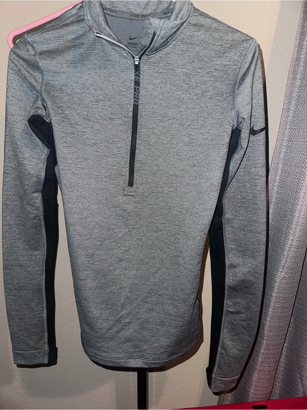 Nike Men’s Heather Gray and Black Zip-Up Training Pullover
